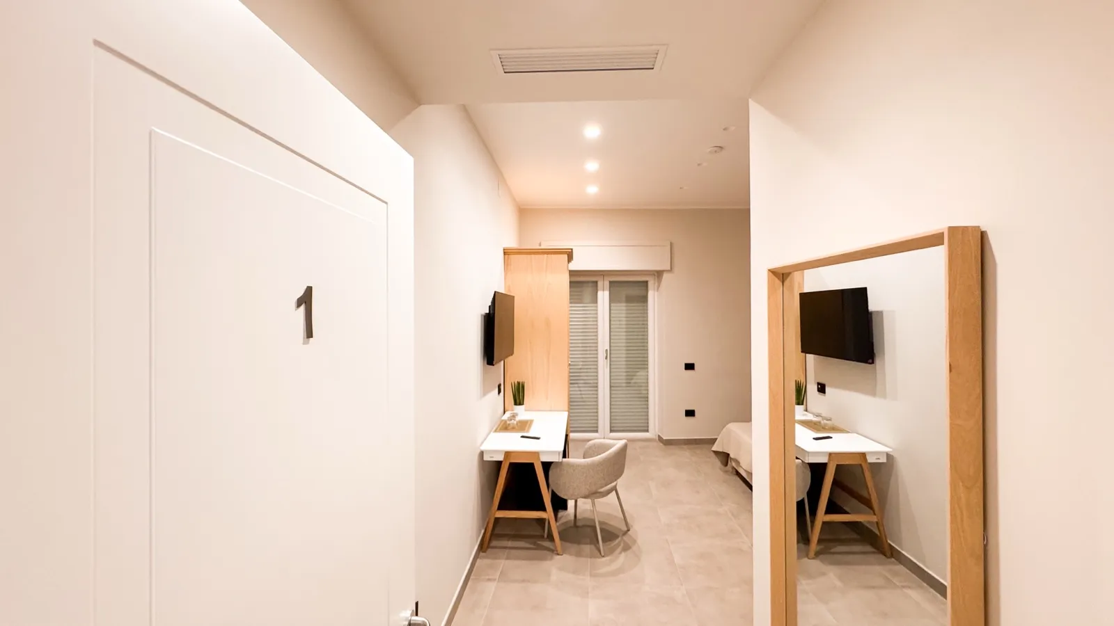 Camera 1 - Double Room, photo 2 of 7
